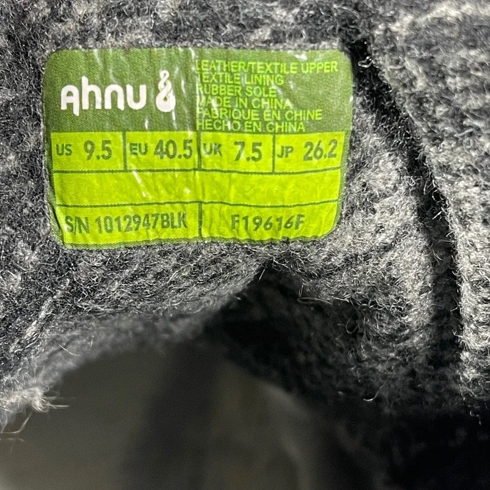 Ahnu‎ Northridge Winter Boots Womens 9.5 Black Waterproof Insulated Vibram READ